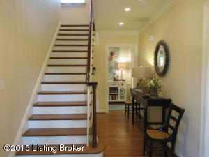 439 Country Ln, Rolling Fields, KY 40207 photo 4