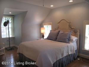 439 Country Ln, Rolling Fields, KY 40207 photo 18