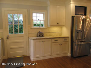 439 Country Ln, Rolling Fields, KY 40207 photo 14