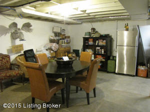 439 Country Ln, Rolling Fields, KY 40207 photo 32