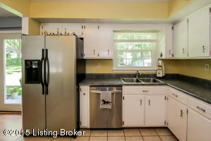 12517 Farmbrook Dr, Middletown, KY 40243 photo 14