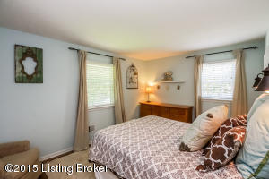 12517 Farmbrook Dr, Middletown, KY 40243 photo 17