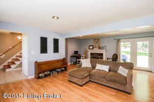12517 Farmbrook Dr, Middletown, KY 40243 photo 6