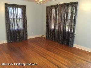 57 Green St, Springfield, KY 40069 photo 4