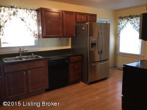 57 Green St, Springfield, KY 40069 photo 5