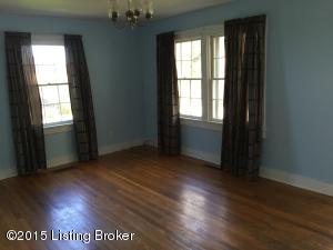 57 Green St, Springfield, KY 40069 photo 2