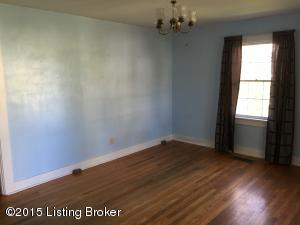 57 Green St, Springfield, KY 40069 photo 3
