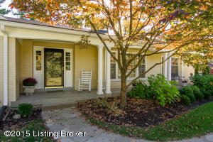 11900 E Arbor Dr, Anchorage, KY 40223 photo 2