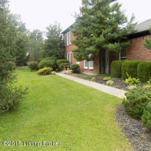 10515 Larkhall Ct, Louisville, KY 40223 photo 1