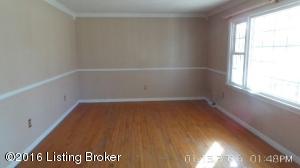 368 Eastern Dr, Radcliff, KY 40160 photo 3