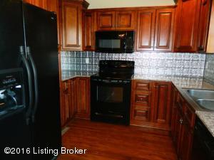 100 Ruby Ct, Radcliff, KY 40160 photo 3