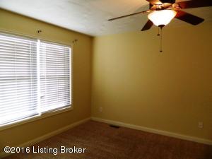 100 Ruby Ct, Radcliff, KY 40160 photo 9