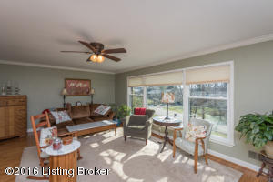 3307 Springcrest Dr, Spring Valley, KY 40241 photo 3