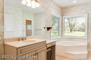 11200 Beech Rd, Anchorage, KY 40223 photo 16