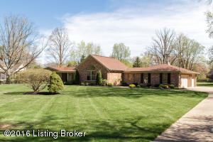 11200 Beech Rd, Anchorage, KY 40223 photo 1