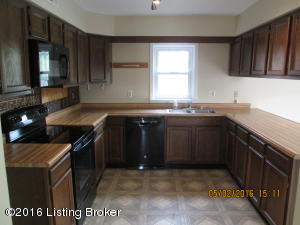 3707 Echo Valley Cir, La Grange, KY 40031 photo 3