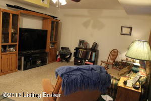 195 E Aulbern Dr, Mount Washington, KY 40047 photo 18