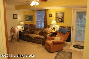 195 E Aulbern Dr, Mount Washington, KY 40047 photo 17