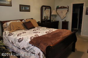 195 E Aulbern Dr, Mount Washington, KY 40047 photo 7