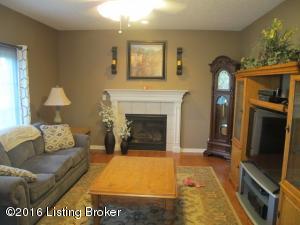 1113 Cedar Trce, La Grange, KY 40031 photo 3