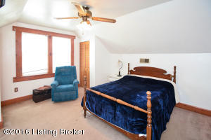 210 W 33rd St, Covington, KY 41015 photo 4