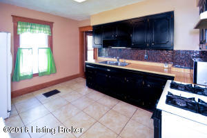 210 W 33rd St, Covington, KY 41015 photo 12