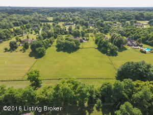 2407 Cave Spring Pl, Anchorage, KY 40223 photo 23
