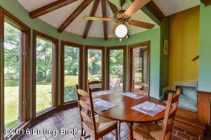 2407 Cave Spring Pl, Anchorage, KY 40223 photo 7