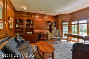 2407 Cave Spring Pl, Anchorage, KY 40223 photo 4