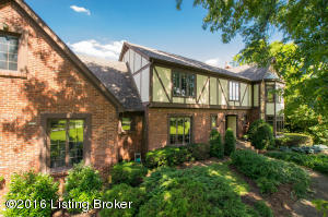2407 Cave Spring Pl, Anchorage, KY 40223 photo 1