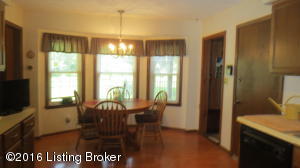 3707 Mohawk Dr, La Grange, KY 40031 photo 6