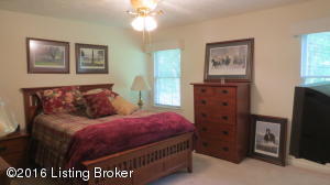 3707 Mohawk Dr, La Grange, KY 40031 photo 8