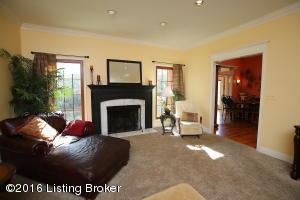 4307 Woodfield Dr, Floyds Knobs, IN 47119 photo 6