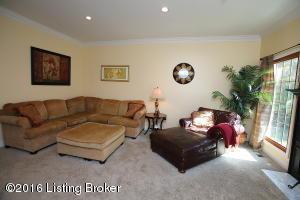 4307 Woodfield Dr, Floyds Knobs, IN 47119 photo 7