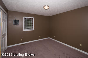 7457 Jersey Park Rd, Floyds Knobs, IN 47119 photo 13