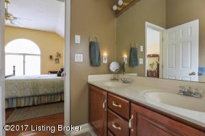 5011 Bent Creek Dr, Floyds Knobs, IN 47119 photo 38