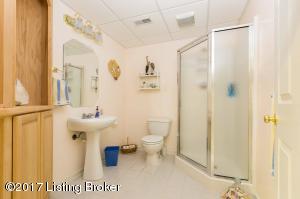 5011 Bent Creek Dr, Floyds Knobs, IN 47119 photo 54