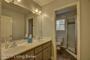 11205 Beech Rd, Anchorage, KY 40223 photo 22