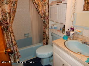 1361 Stringer Ln, Mount Washington, KY 40047 photo 16