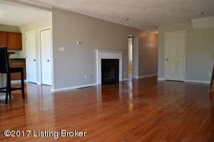 174 Beechtree Ln, Mount Washington, KY 40047 photo 5
