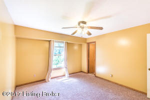 4433 Erin Dr, Floyds Knobs, IN 47119 photo 14
