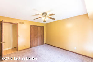 4433 Erin Dr, Floyds Knobs, IN 47119 photo 15