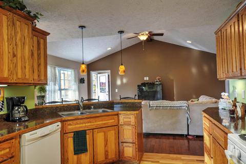 325 Axtel Loop Cir, Mc Daniels, KY 40152 photo 13