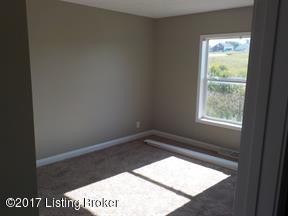 106 Apache Ct, Bloomfield, KY 40008 photo 6