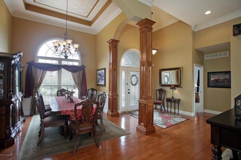5714 S Skyline Dr, Floyds Knobs, IN 47119 photo 4