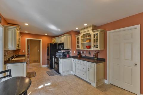 4001 Townsend Ct, Floyds Knobs, IN 47119 photo 8
