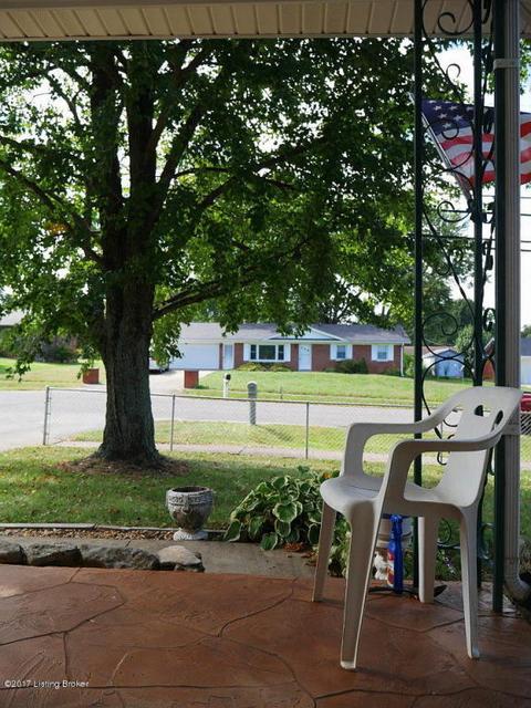 402 Atcher St, Radcliff, KY 40160 photo 4