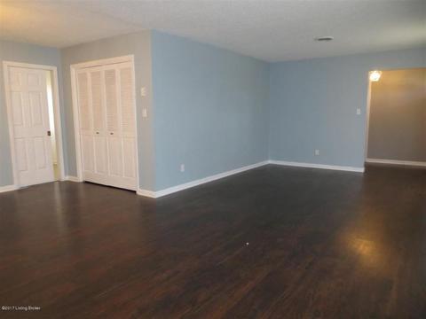 132 N Walnut St, Upton, KY 42784 photo 18