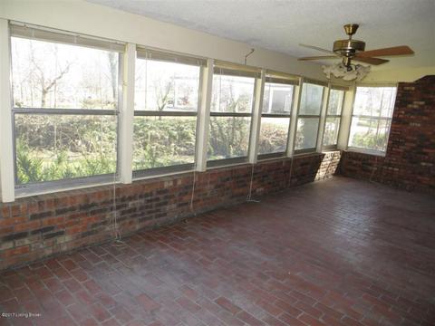 132 N Walnut St, Upton, KY 42784 photo 20