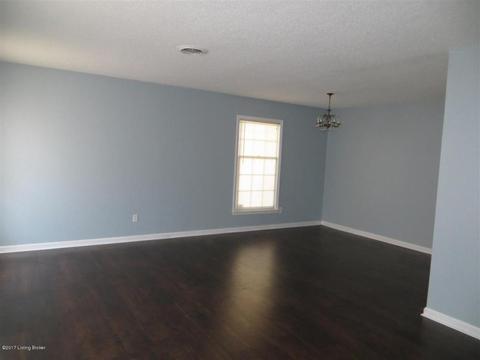 132 N Walnut St, Upton, KY 42784 photo 3